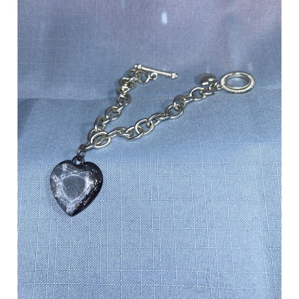 Ladies Charm Bracelet Plastic silver Tone Dangle Iridescent Heart Toggle slide